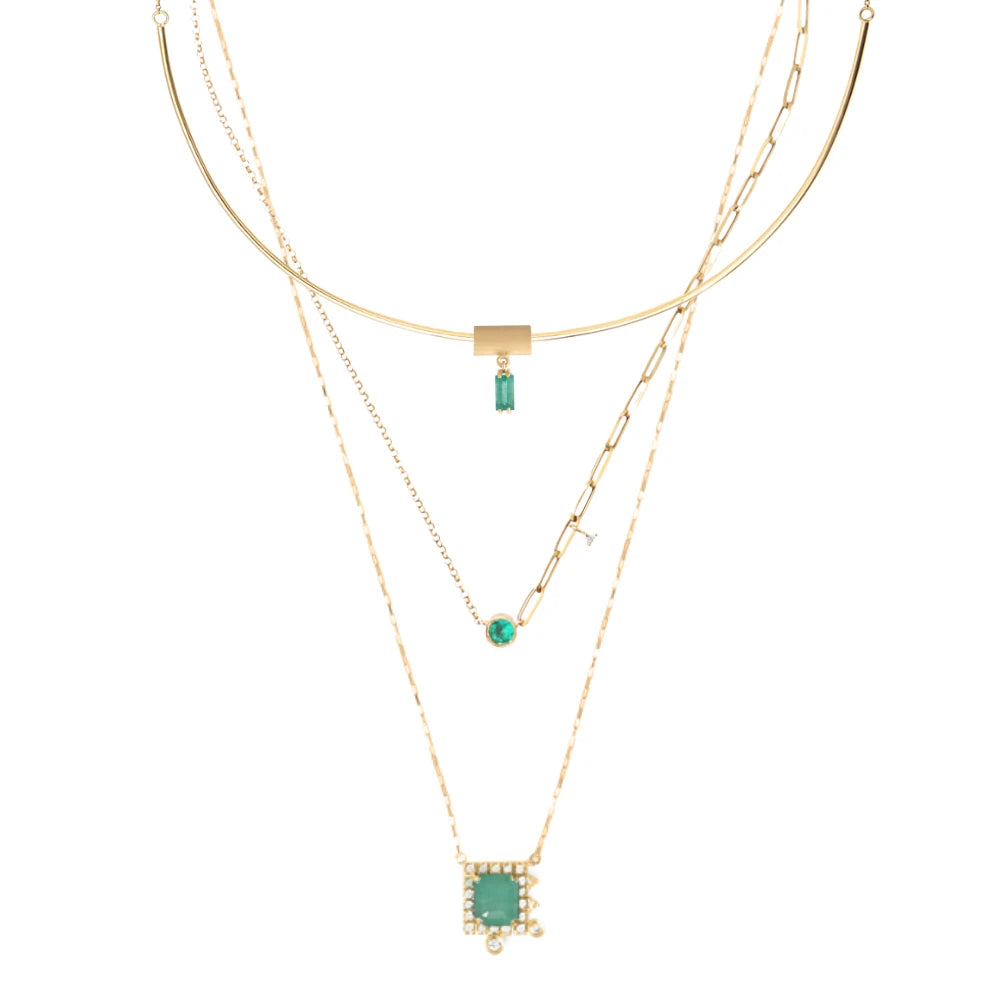 COLAR MOLDURA COM ESMERALDA E DIAMANTE