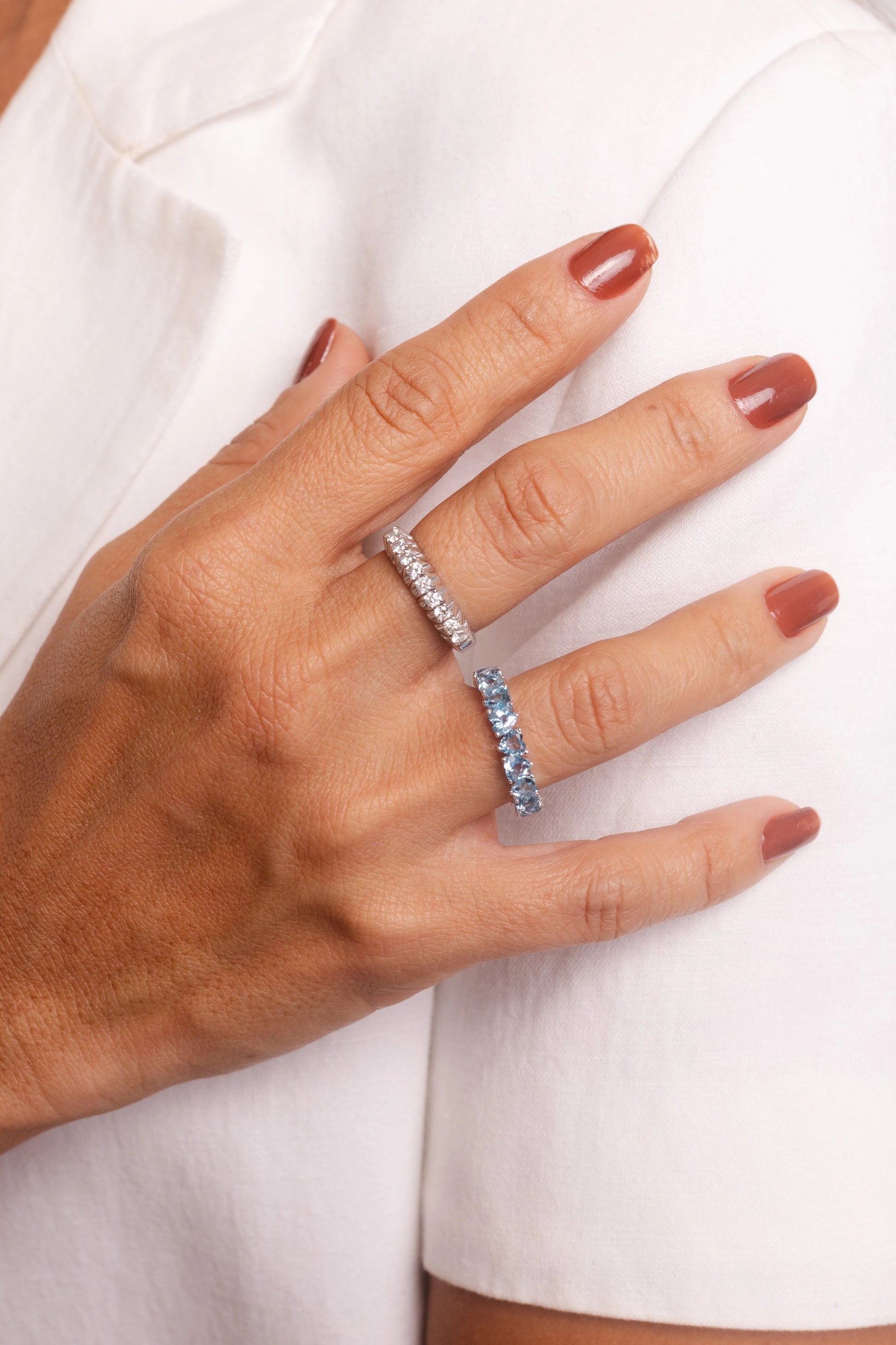 ANEL MEIA ALIANÇA COM DIAMANTES 5PTS