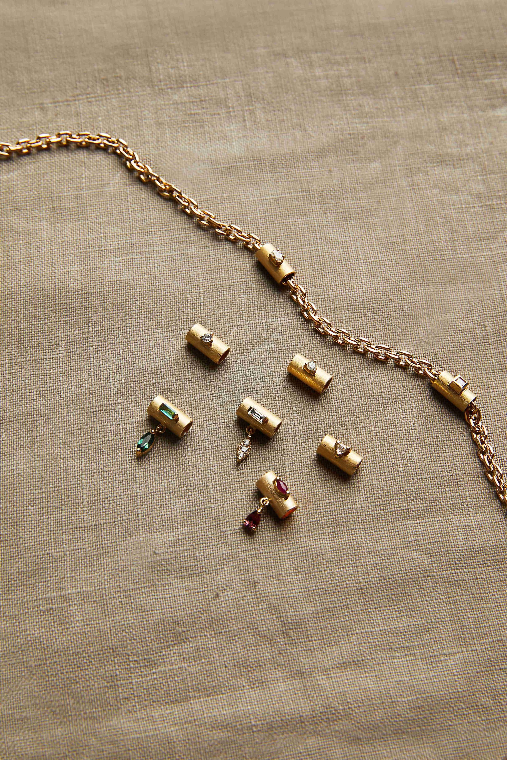 PINGENTE SEPARADOR COM RUBI E TURMALINA ROSA