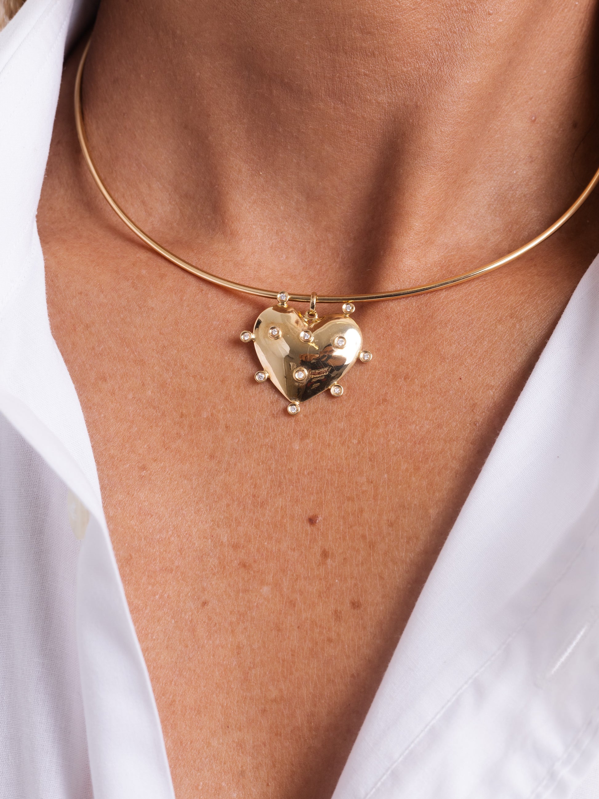 PINGENTE CORAÇÃO GRANDE COM DIAMANTES