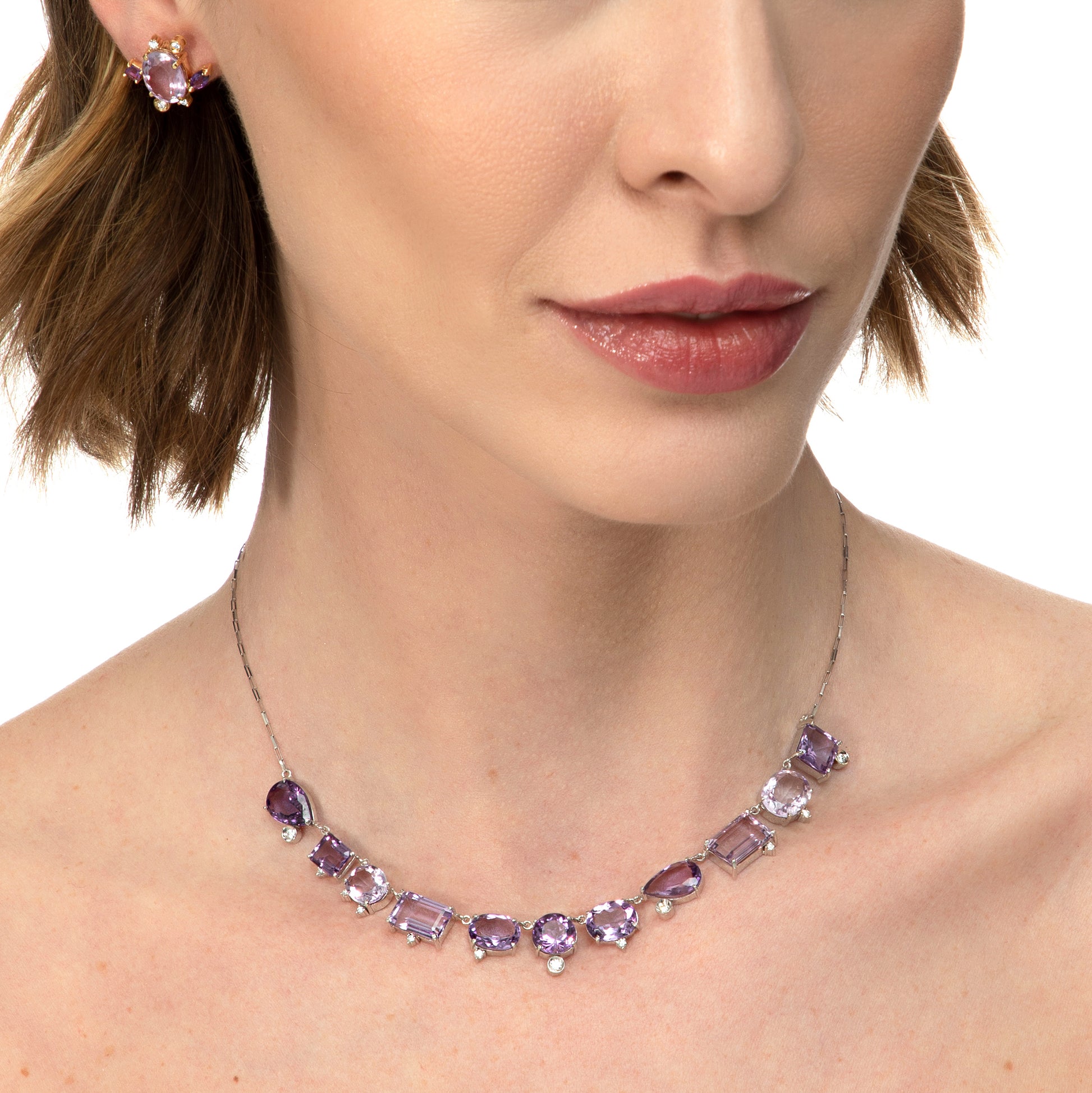 COLAR COM AMETISTAS E DIAMANTES