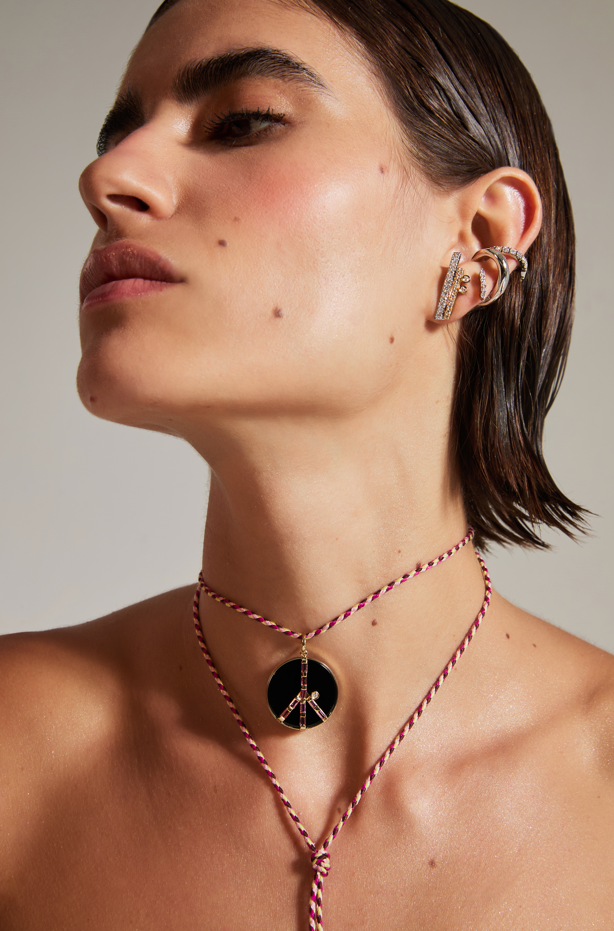 PINGENTE PEACE COM ÔNIX, TURMALINA ROSA E DIAMANTES