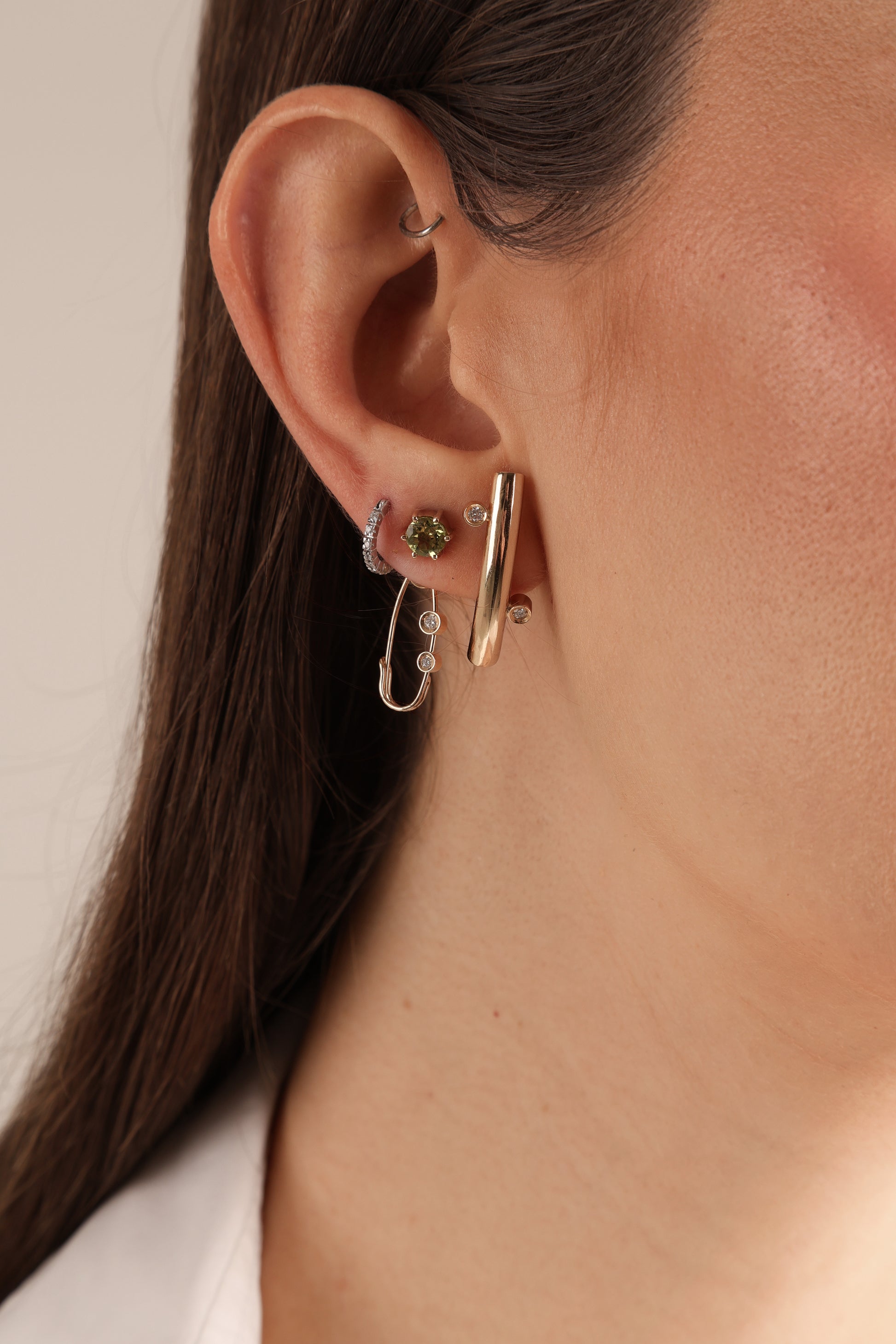 BRINCO CÔNCAVO G COM 4 DIAMANTES