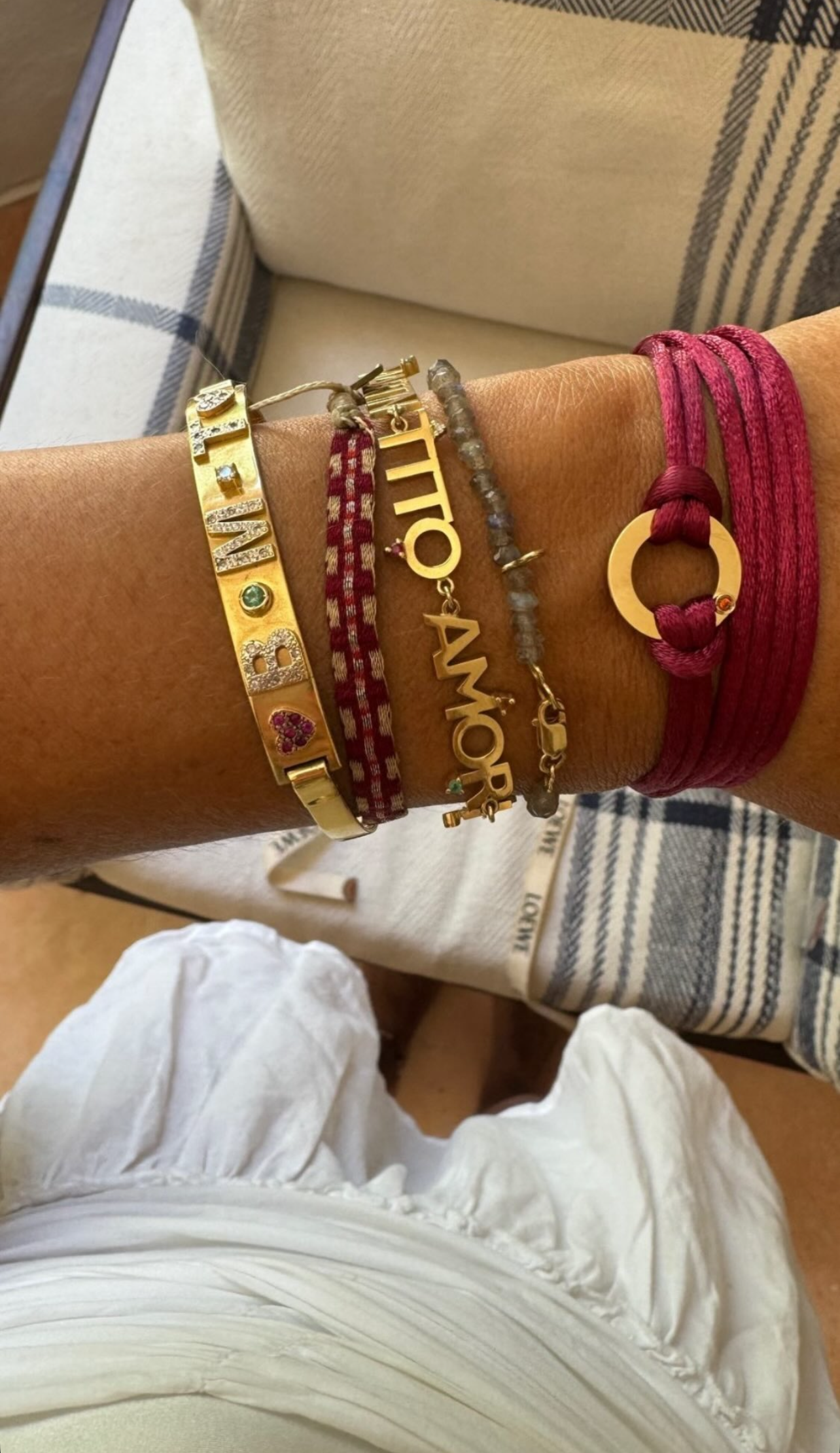 PULSEIRA FIO DE SEDA COM PINGENTE CÍRCULO