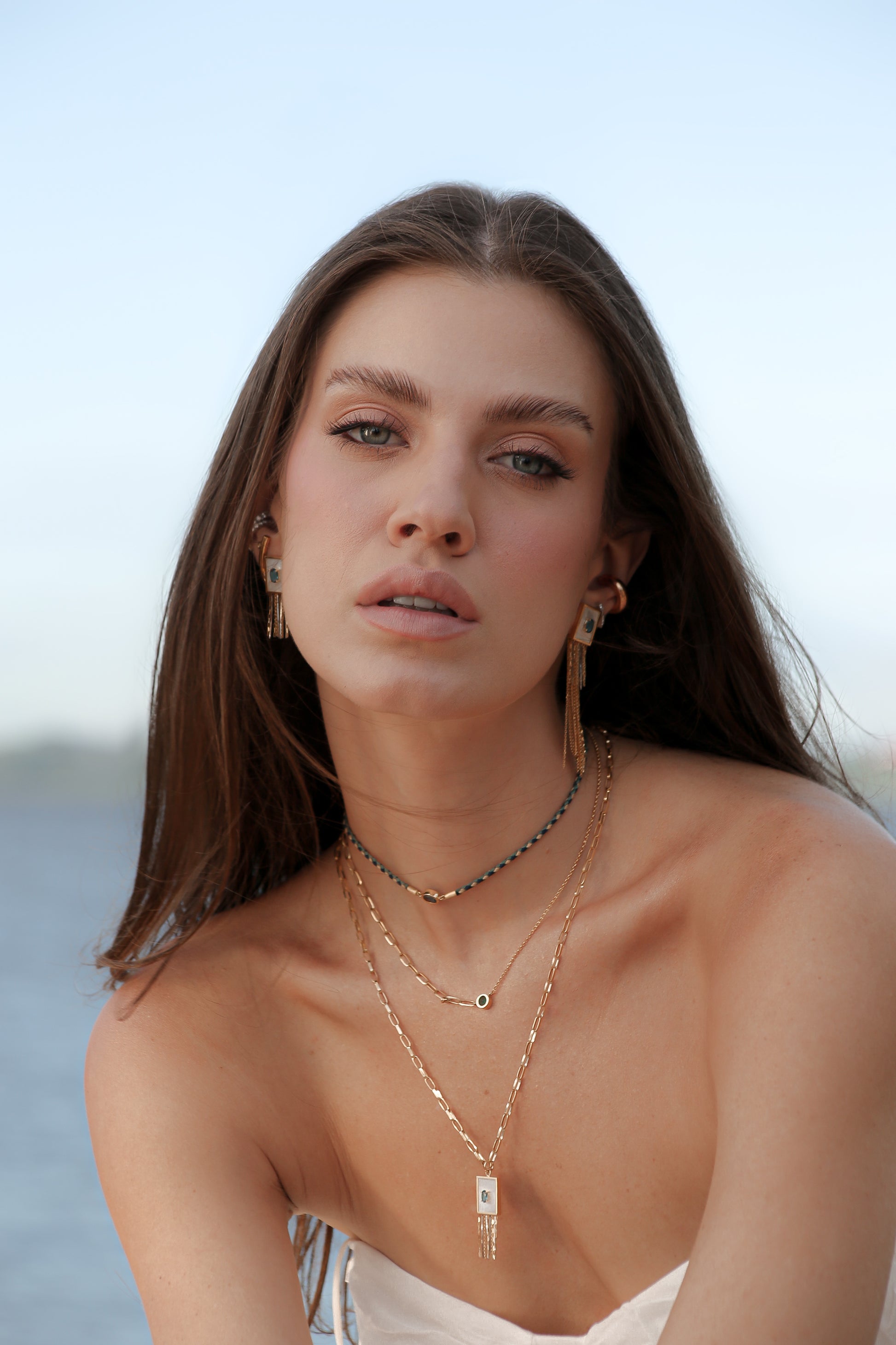 PINGENTE MADREPÉROLA E FRANJAS