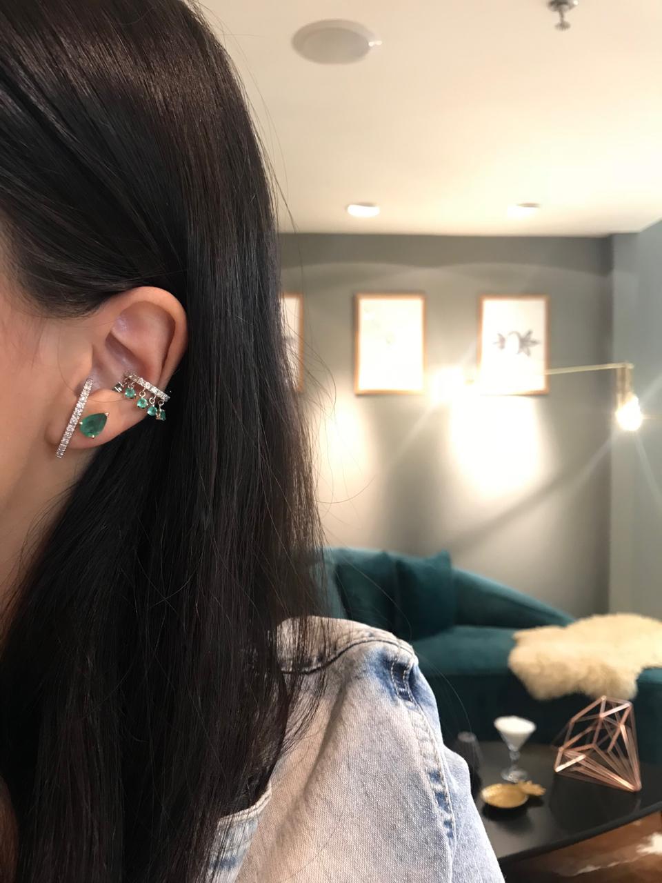 PIERCING DIAMANTES BRANCO E ESMERALDAS