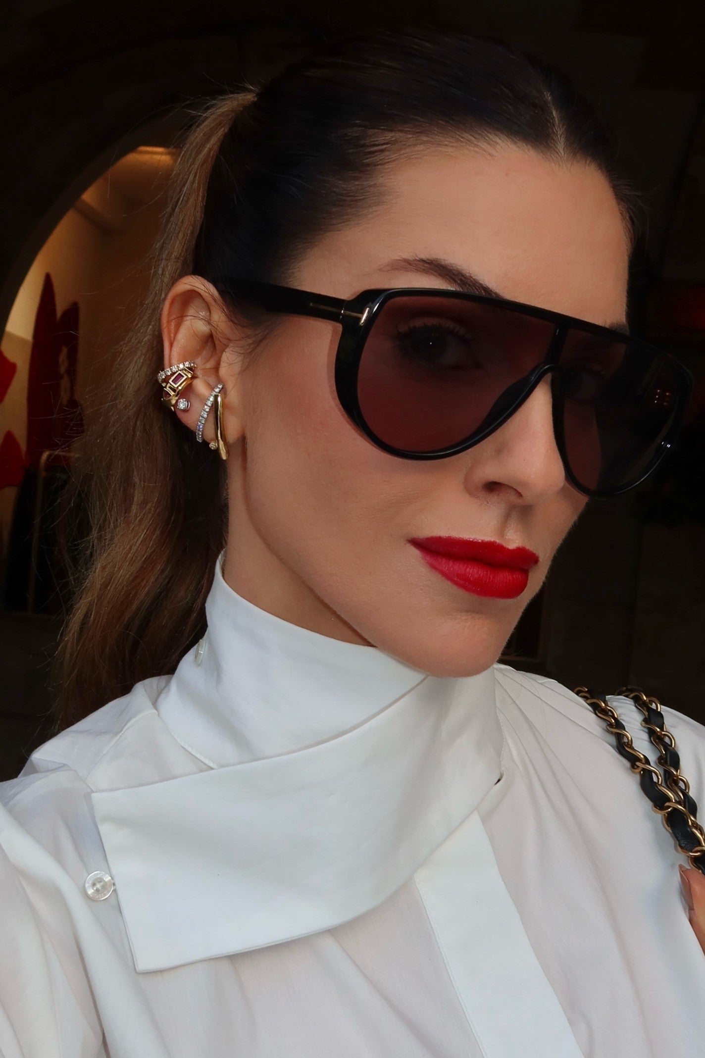 BRINCO CÔNCAVO G COM DIAMANTES