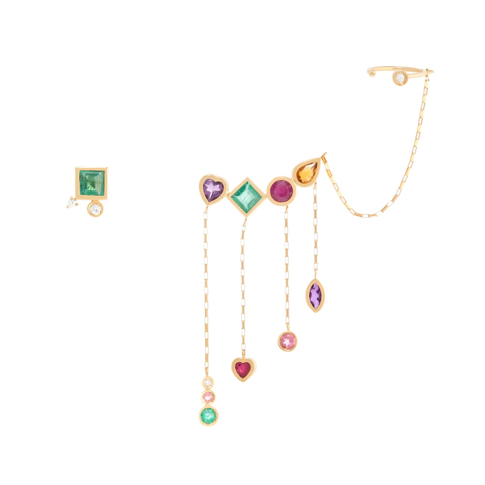 BRINCO ASSIMÉTRICO COM PIERCING