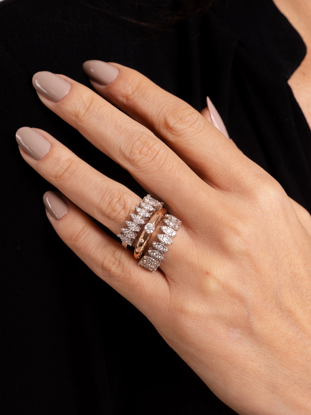 ANEL SOLITÁRIO COM DOIS DIAMANTES