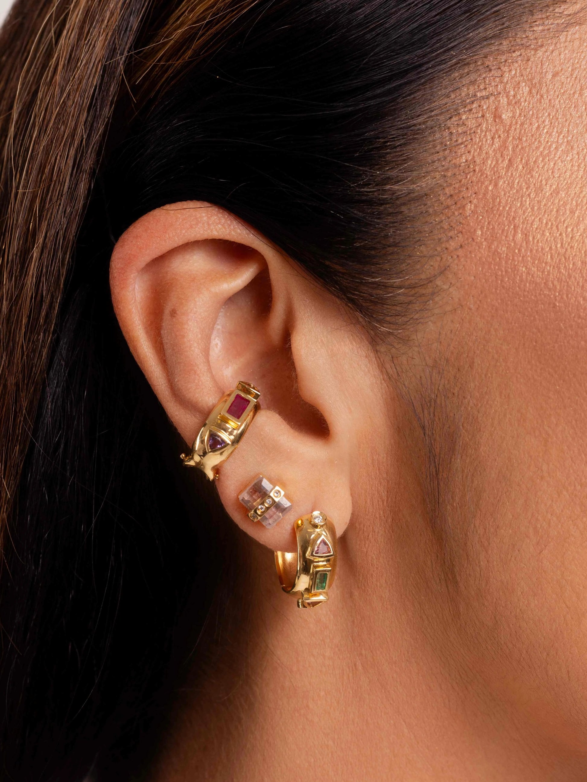 PIERCING COM RUBI E AMETISTAS