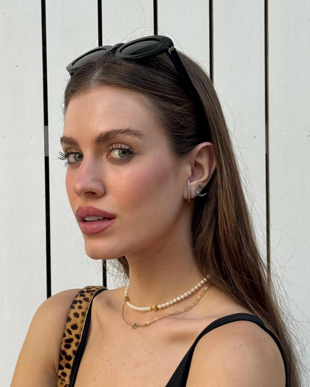 BRINCO LUA COM GEMAS COLORIDAS