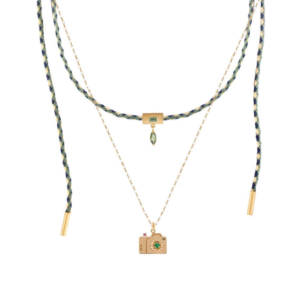 PINGENTE CÂMERA COM RUBI, DIAMANTE E ESMERALDA