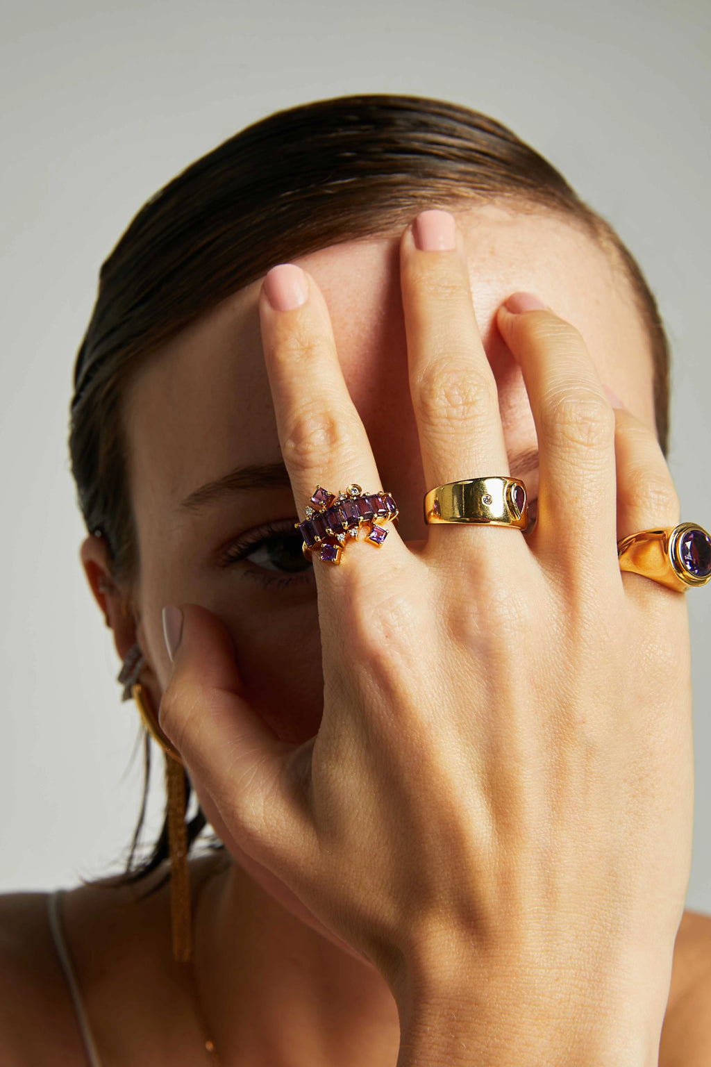 ANEL COM AMETISTA E DIAMANTES