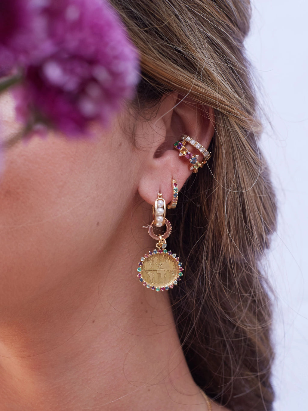 PINGENTE MUNDINHO GEMAS COLORIDAS