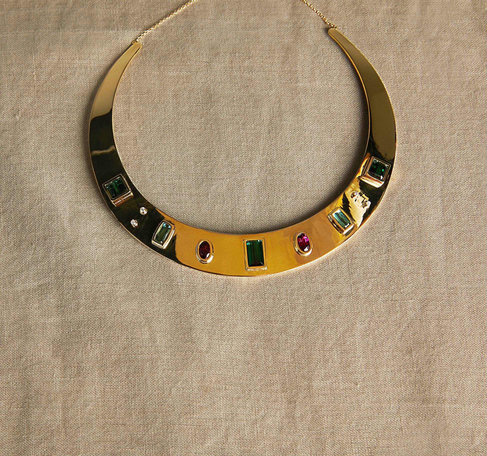 COLAR MAXI COM TURMALINAS E DIAMANTES