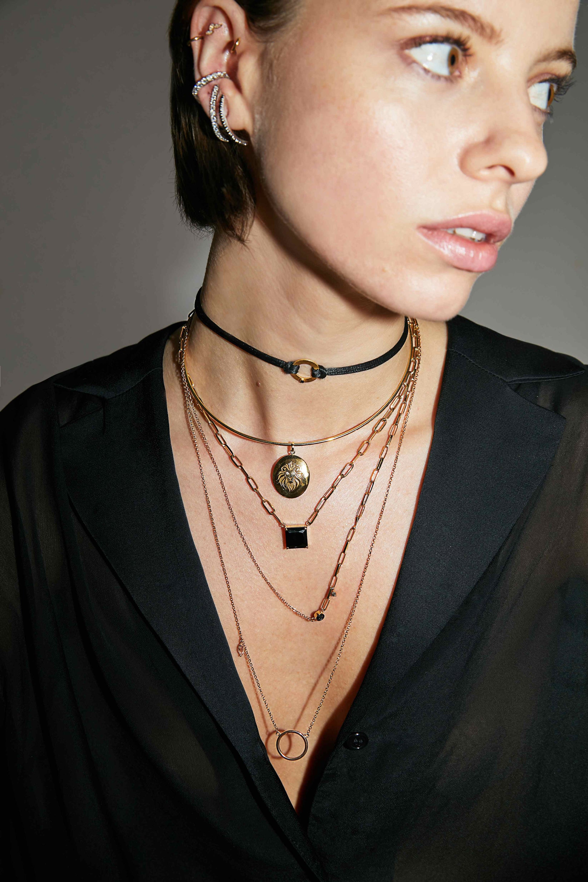 PINGENTE LEÃO COM DIAMANTES