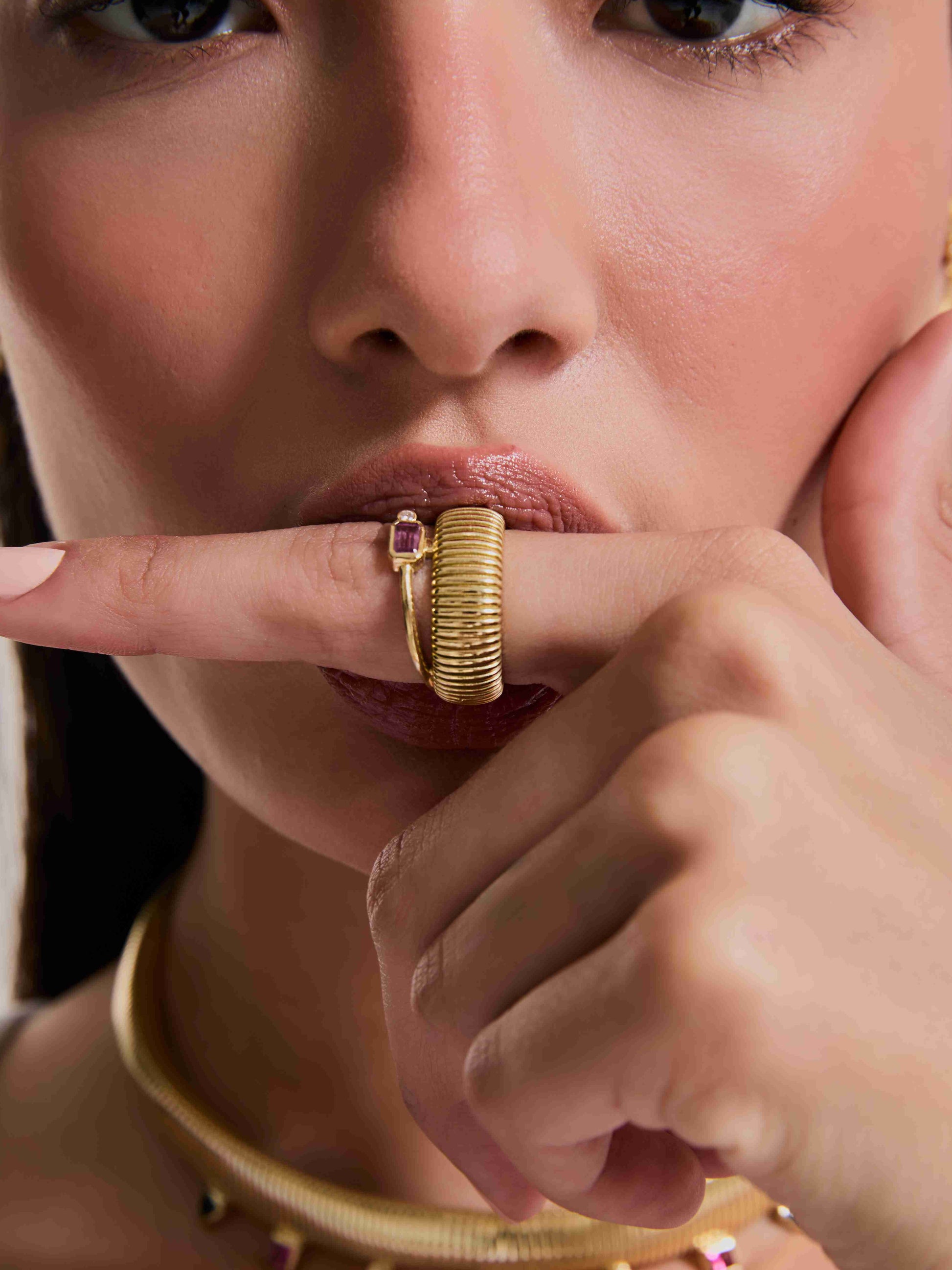 ANEL BOLD COM TURMALINA E DIAMANTE