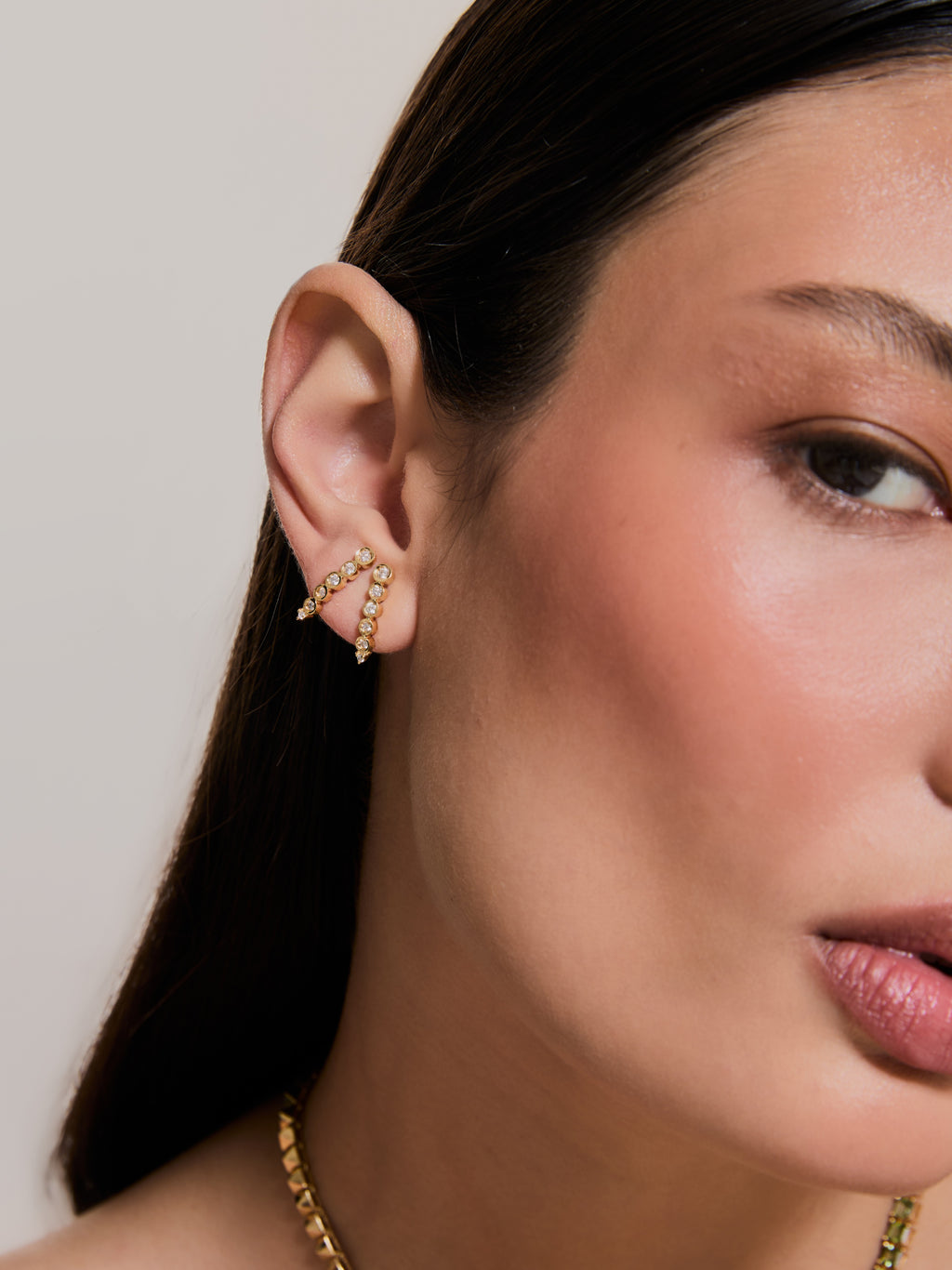 BRINCO CÔNCAVO COM DIAMANTES