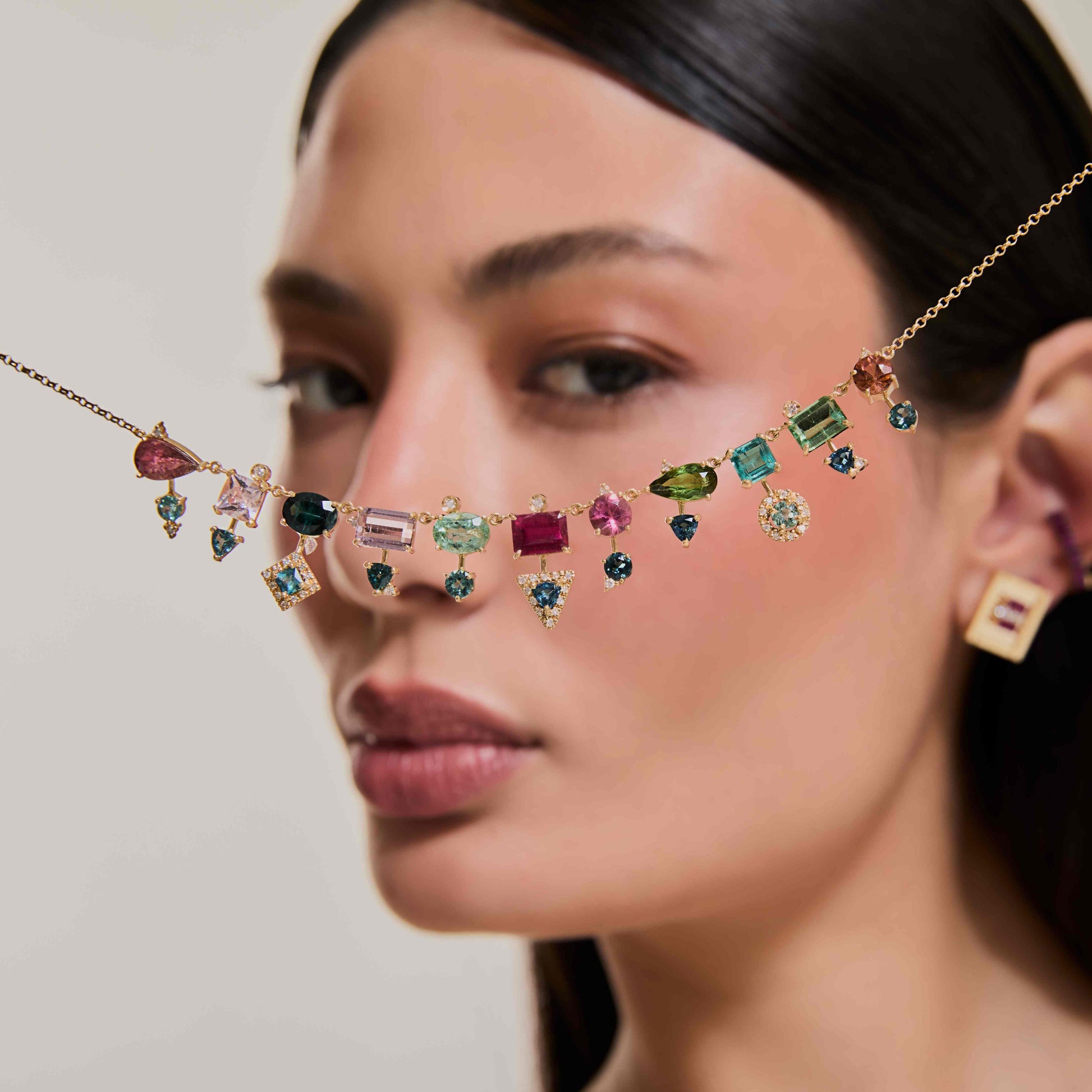 COLAR DE TURMALINAS E DIAMANTES