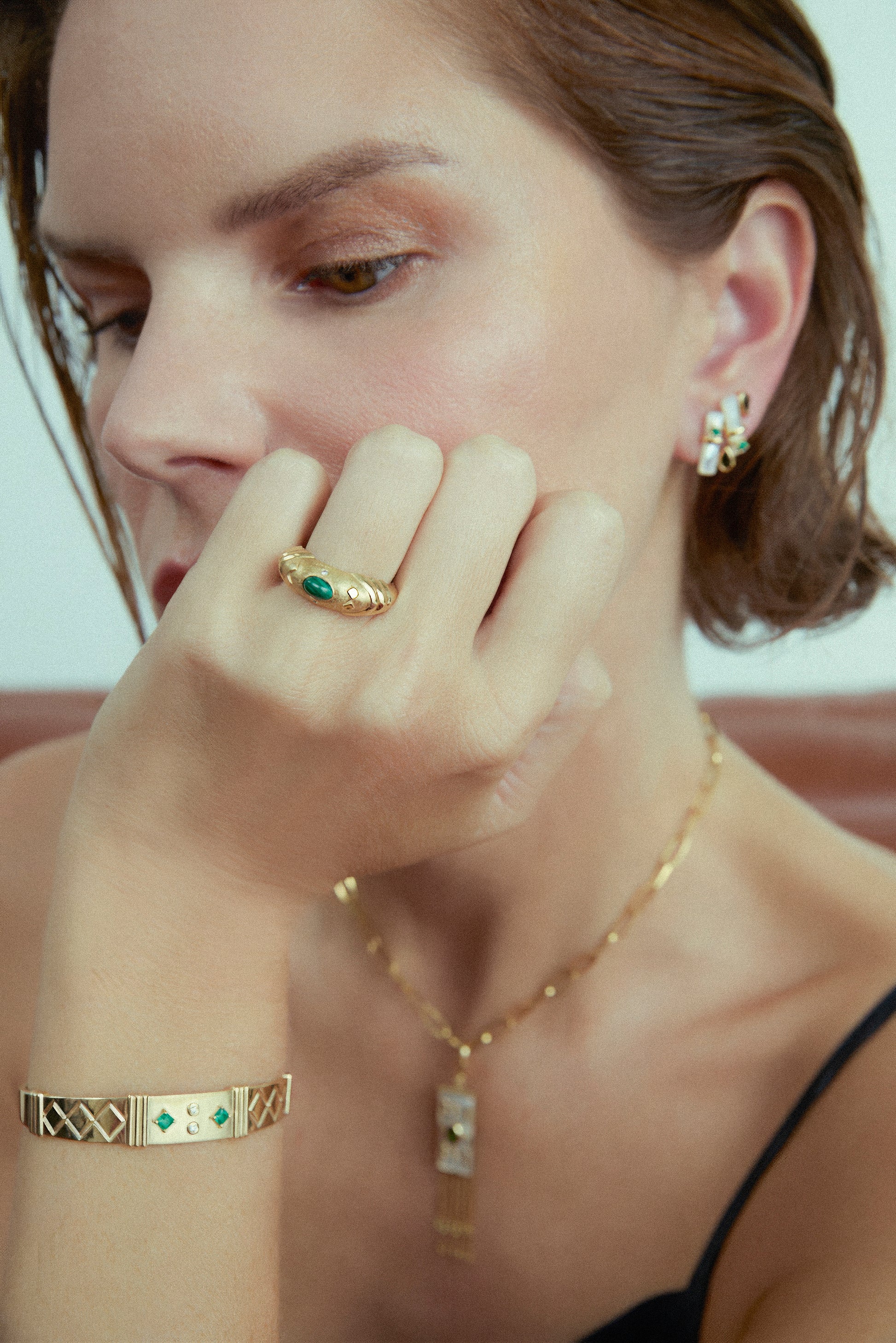 BRACELETE COM ESMERALDAS E DIAMANTES