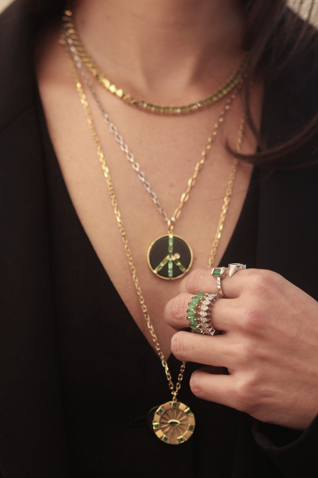 ANEL MEIA ALIANÇA NAVETES ESMERALDAS