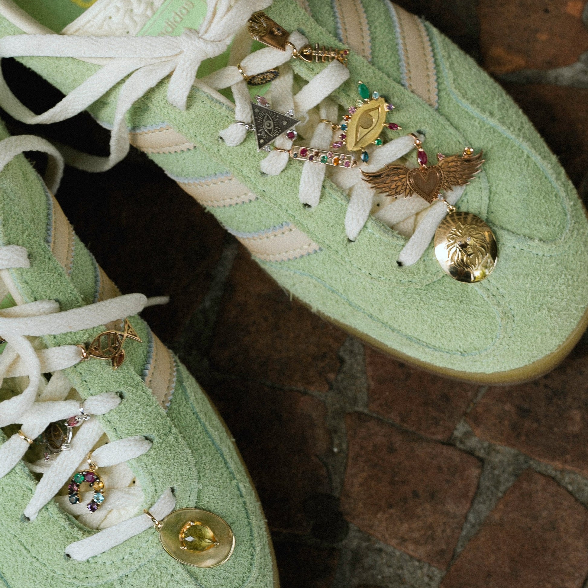 PINGENTE CORAÇÃO ASAS