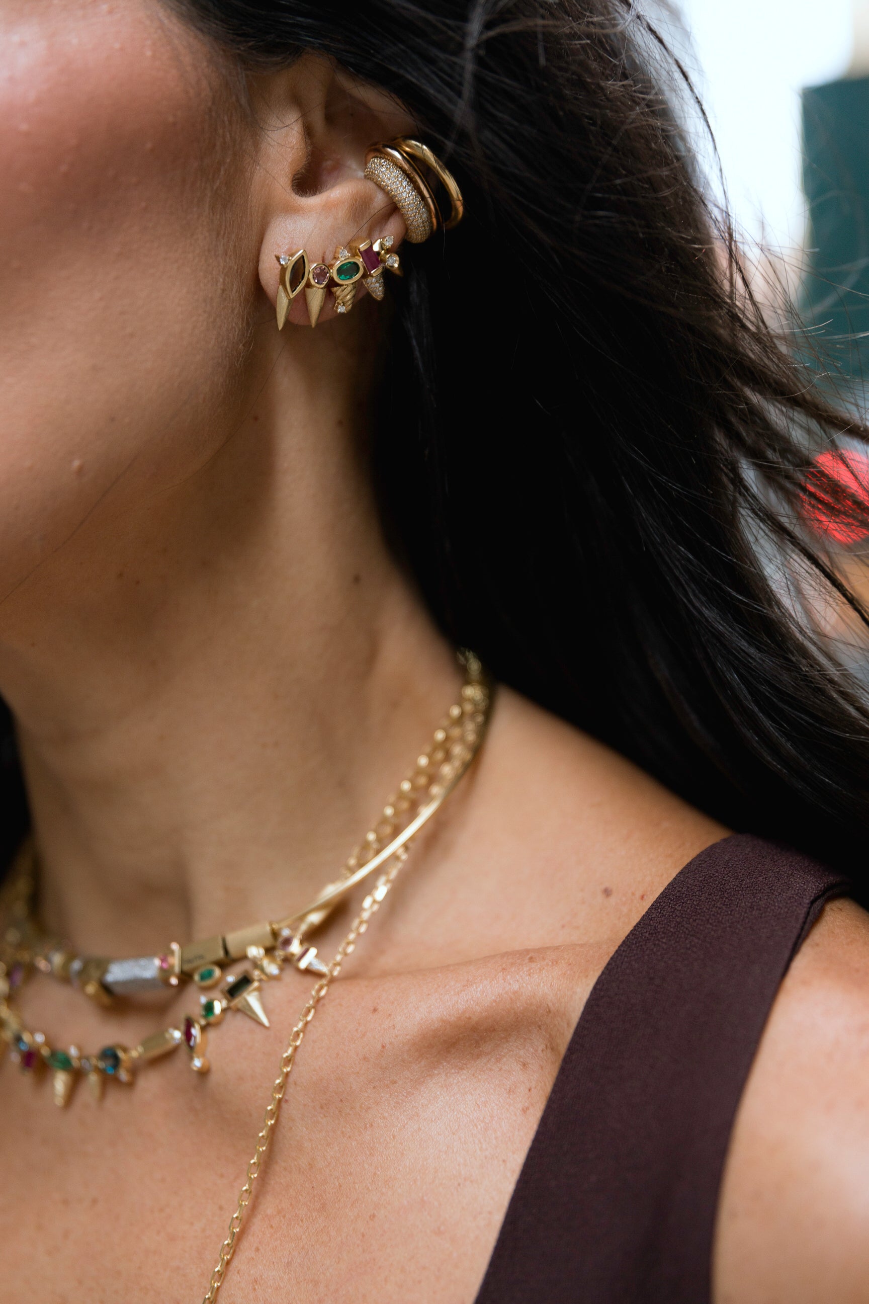 BRINCO EARCUFF COM MULTIGEMAS