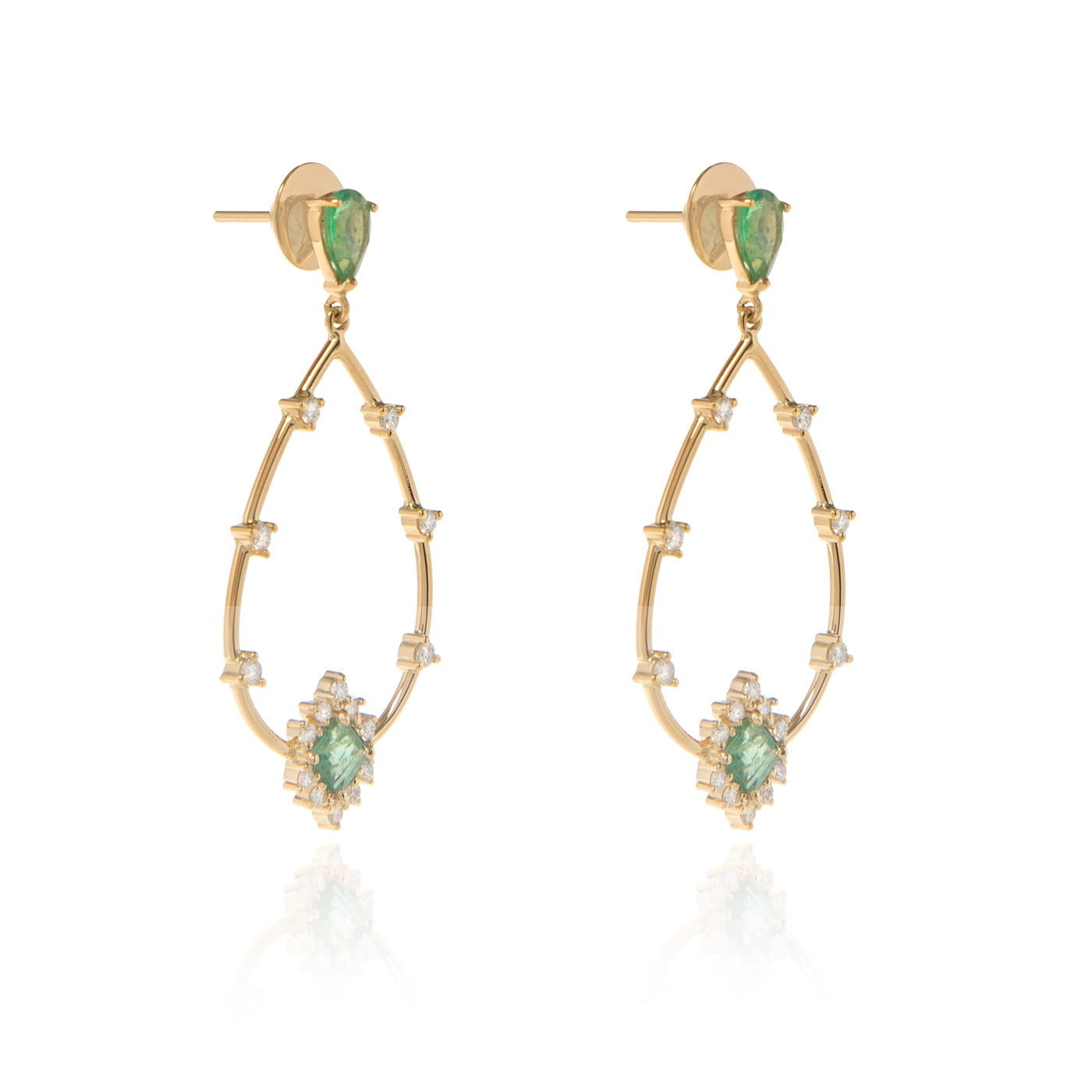 BRINCO ARGOLA GOTA COM ESMERALDA E DIAMANTES