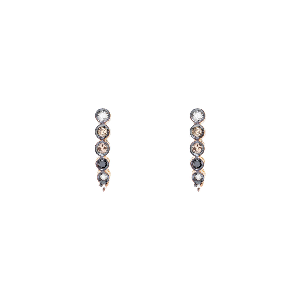 BRINCO CÔNCAVO COM TRÊS TONS DE DIAMANTES