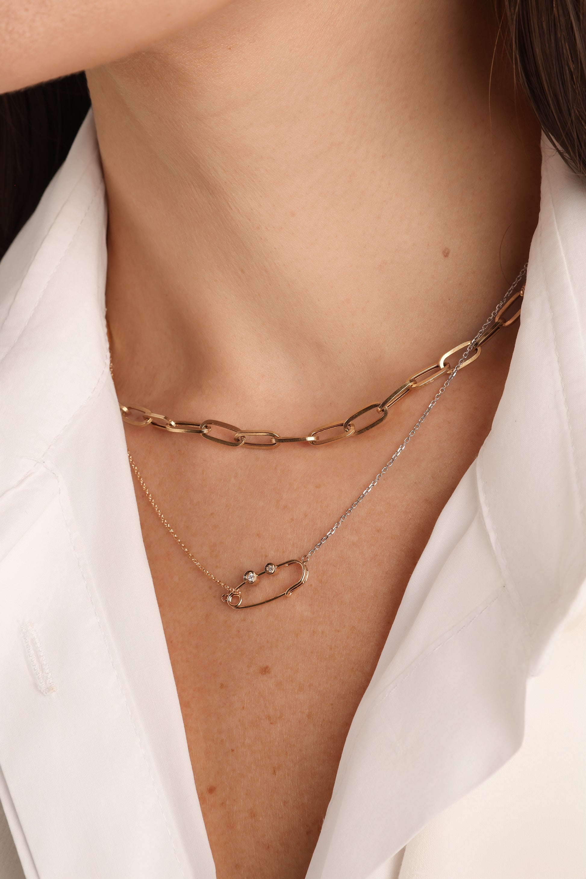 COLAR ALFINETE E DIAMANTE