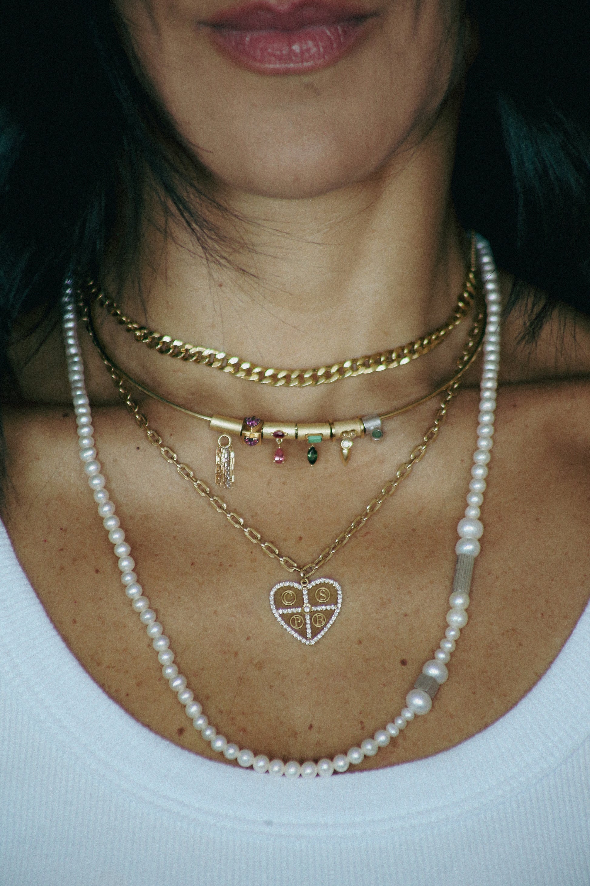 PINGENTE CORAÇÃO COM INICIAIS E DIAMANTES