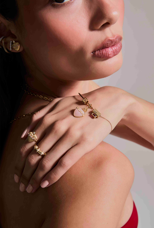 ANEL CORAÇÃO COM DIAMANTES