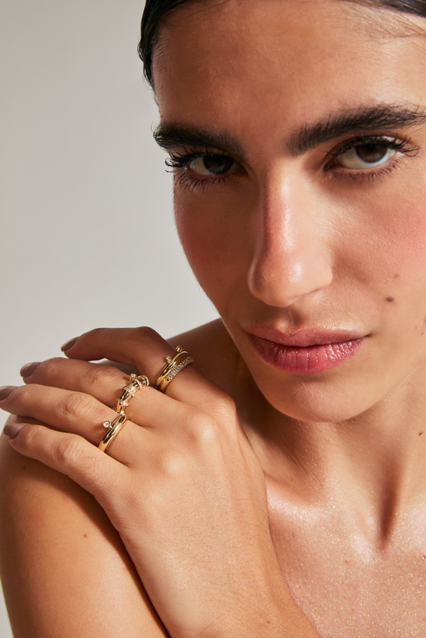 ANEL ESPIRAL COM DIAMANTES