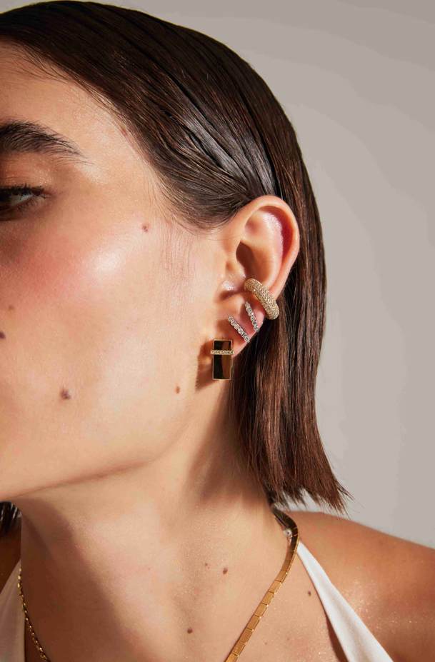 PIERCING BOJUDO CRAVEJADO COM DIAMANTES