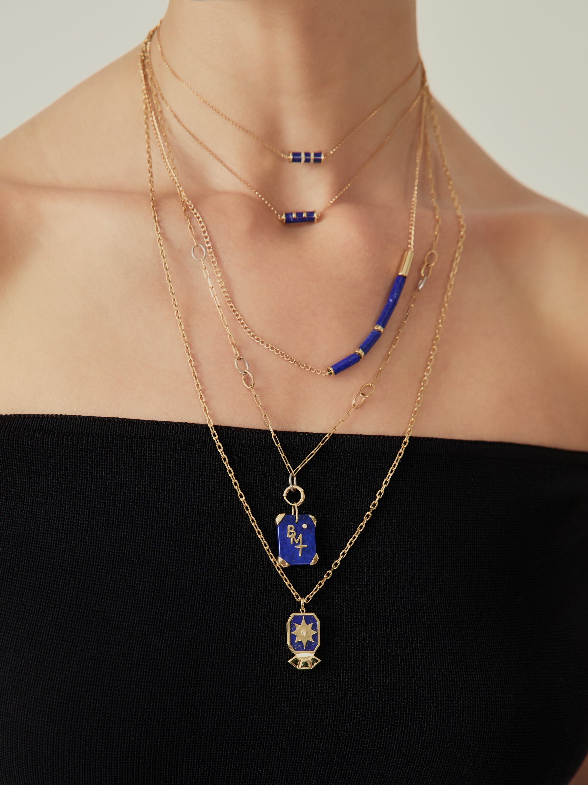 COLAR COM SEPARADORES DE LÁPIS LAZÚLI