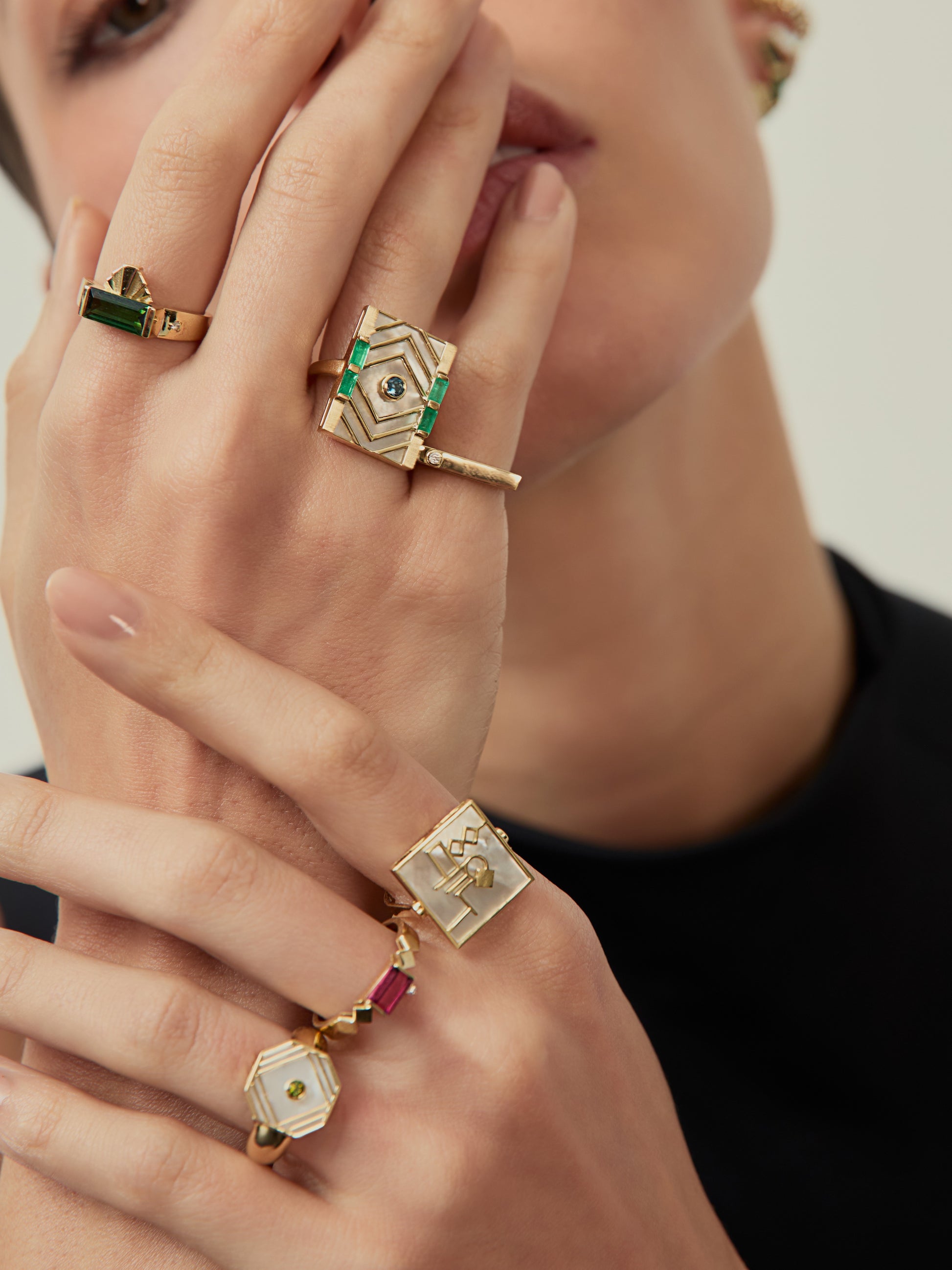 ANEL LINEA COM TURMALINA VERDE