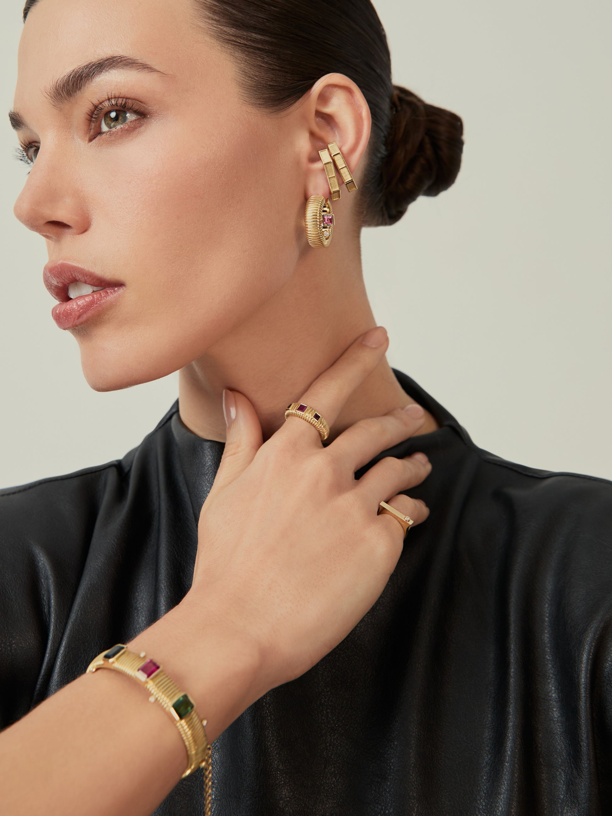 BRINCO CÔNCAVO GEOMÉTRICO LISO G