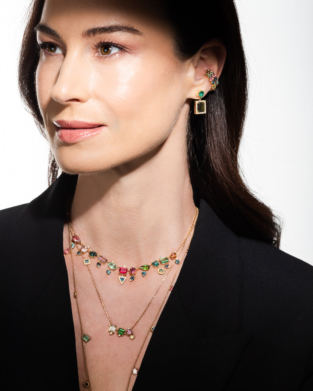 BRINCO COM ESMERALDAS E TURMALINAS VERDES