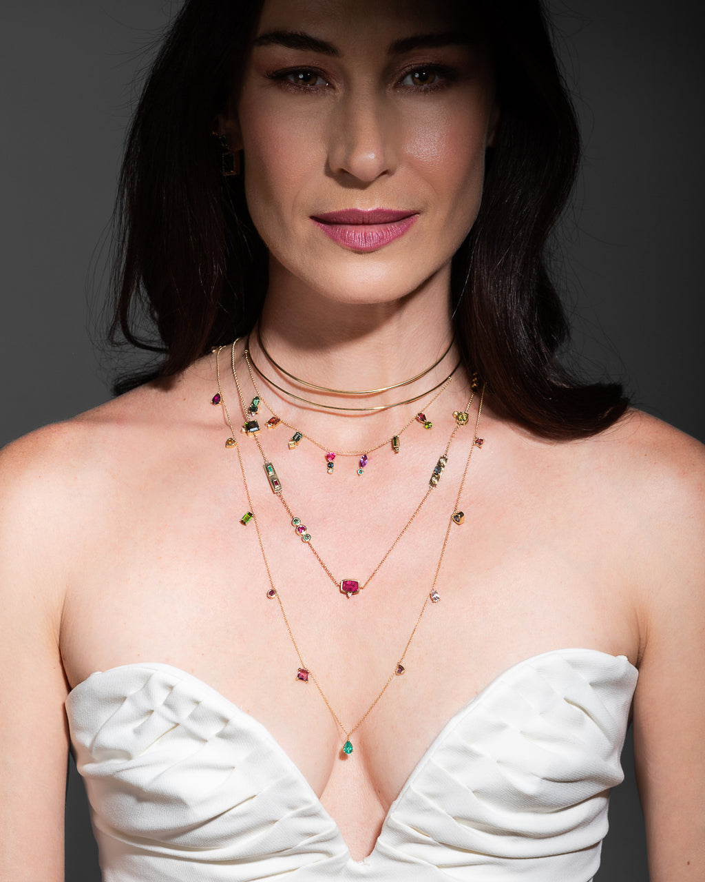 CHOKER RIGIDA COM TURMALINAS