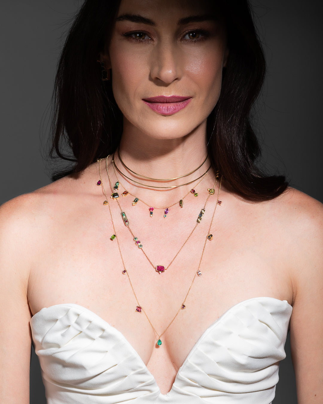 CHOKER RIGIDA COM TURMALINAS