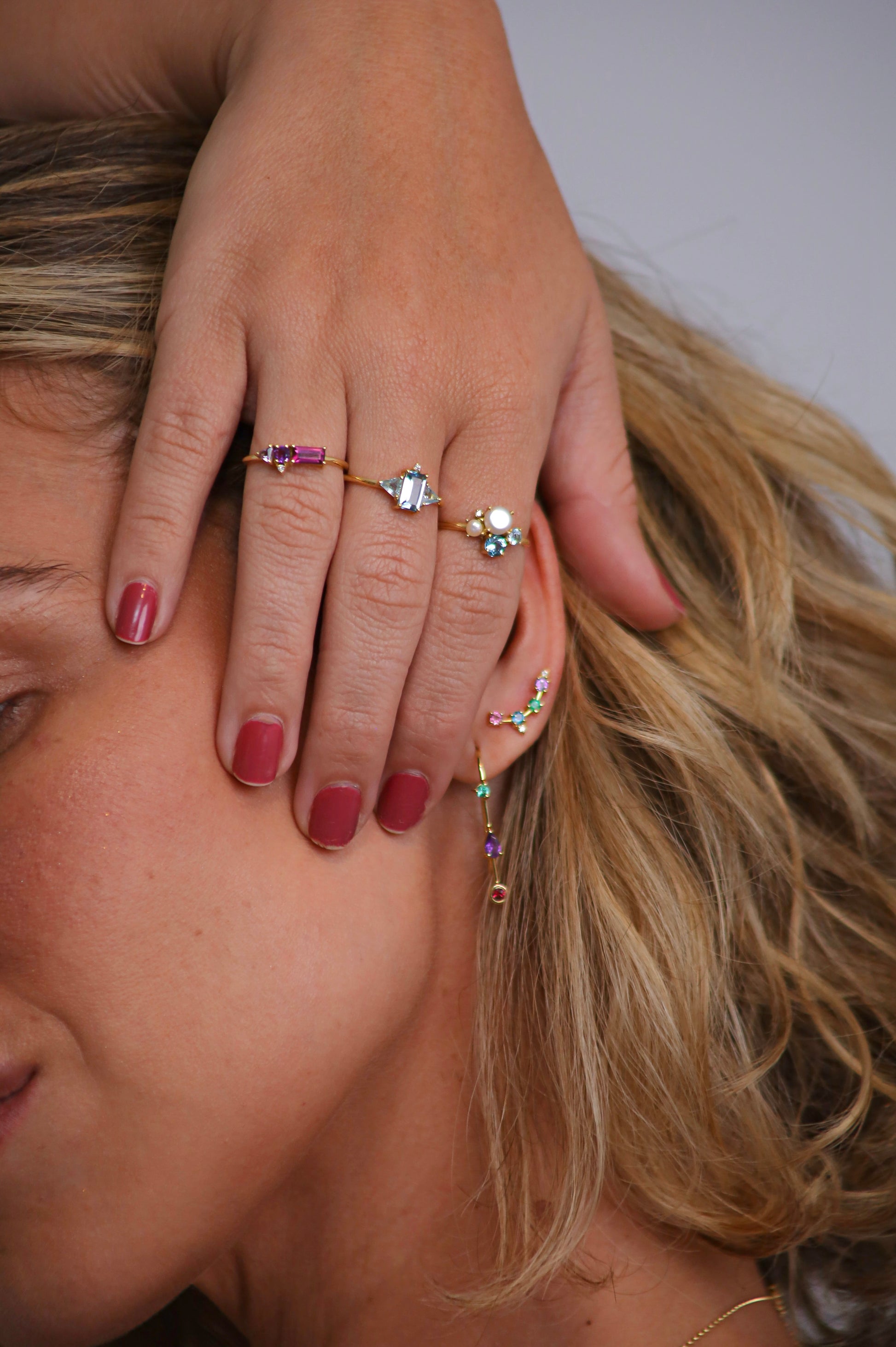 ANEL COM PÉROLAS E TOPÁZIO SKY