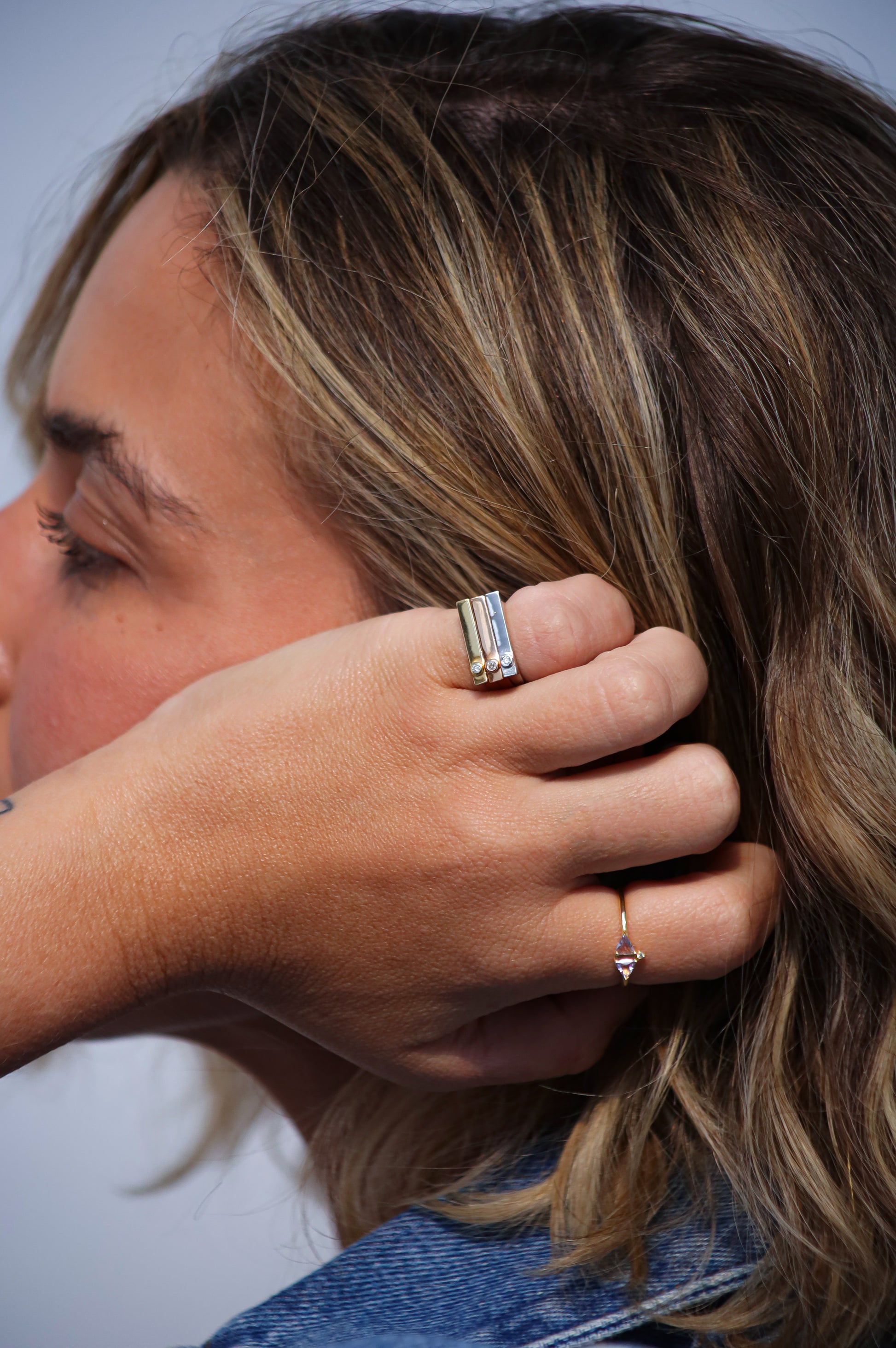 ANEL COM AMETISTA E DIAMANTE