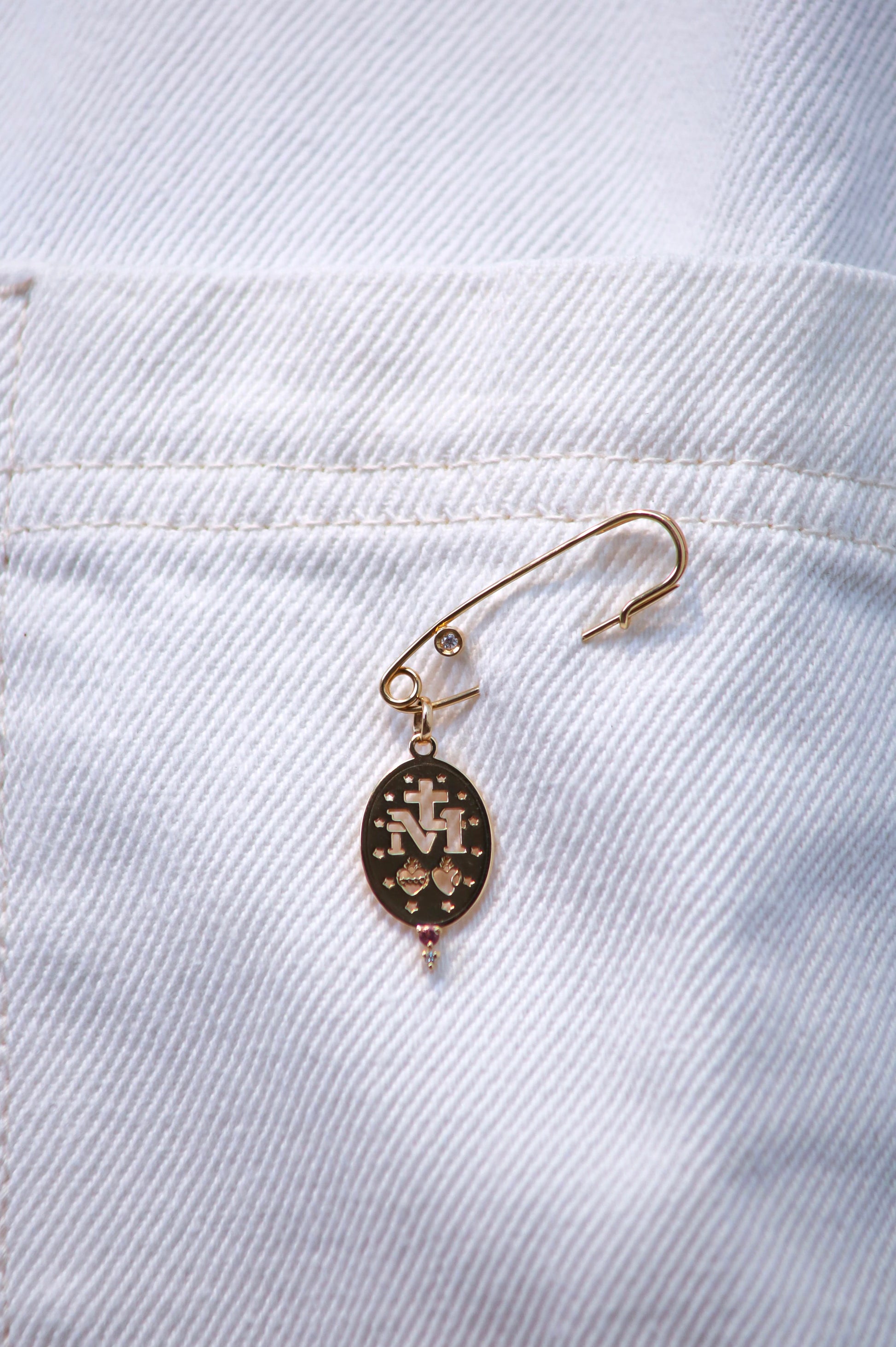 ALFINETE 3,5 CM COM DIAMANTE