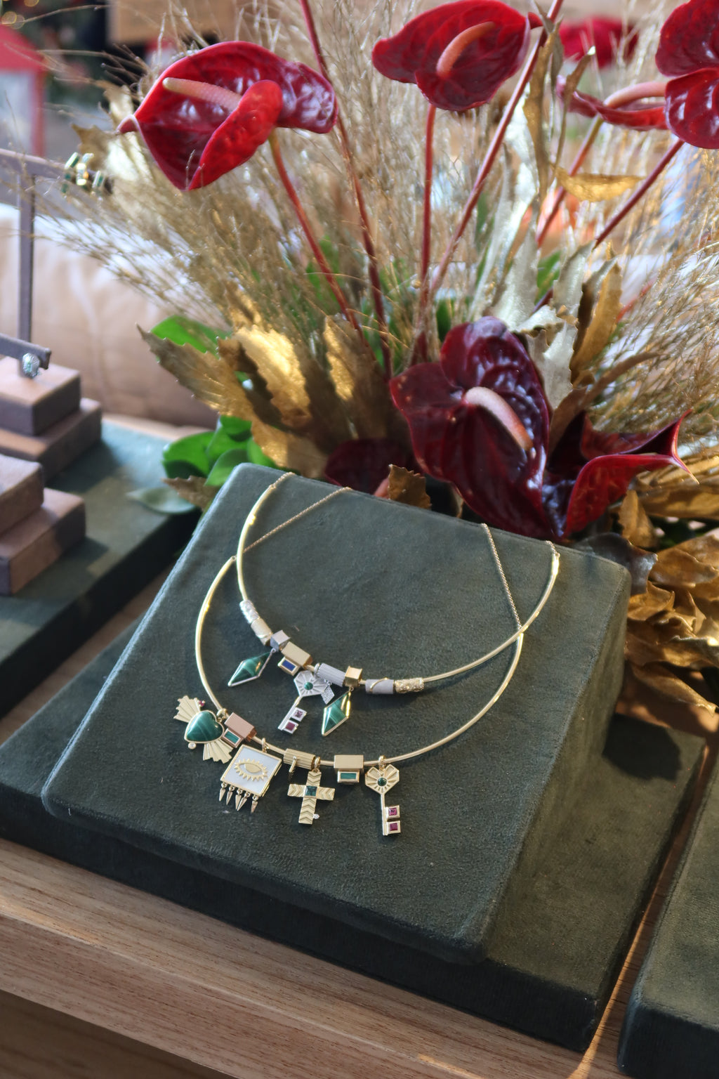 PINGENTE SEPARADOR LOSANGO COM MALAQUITA