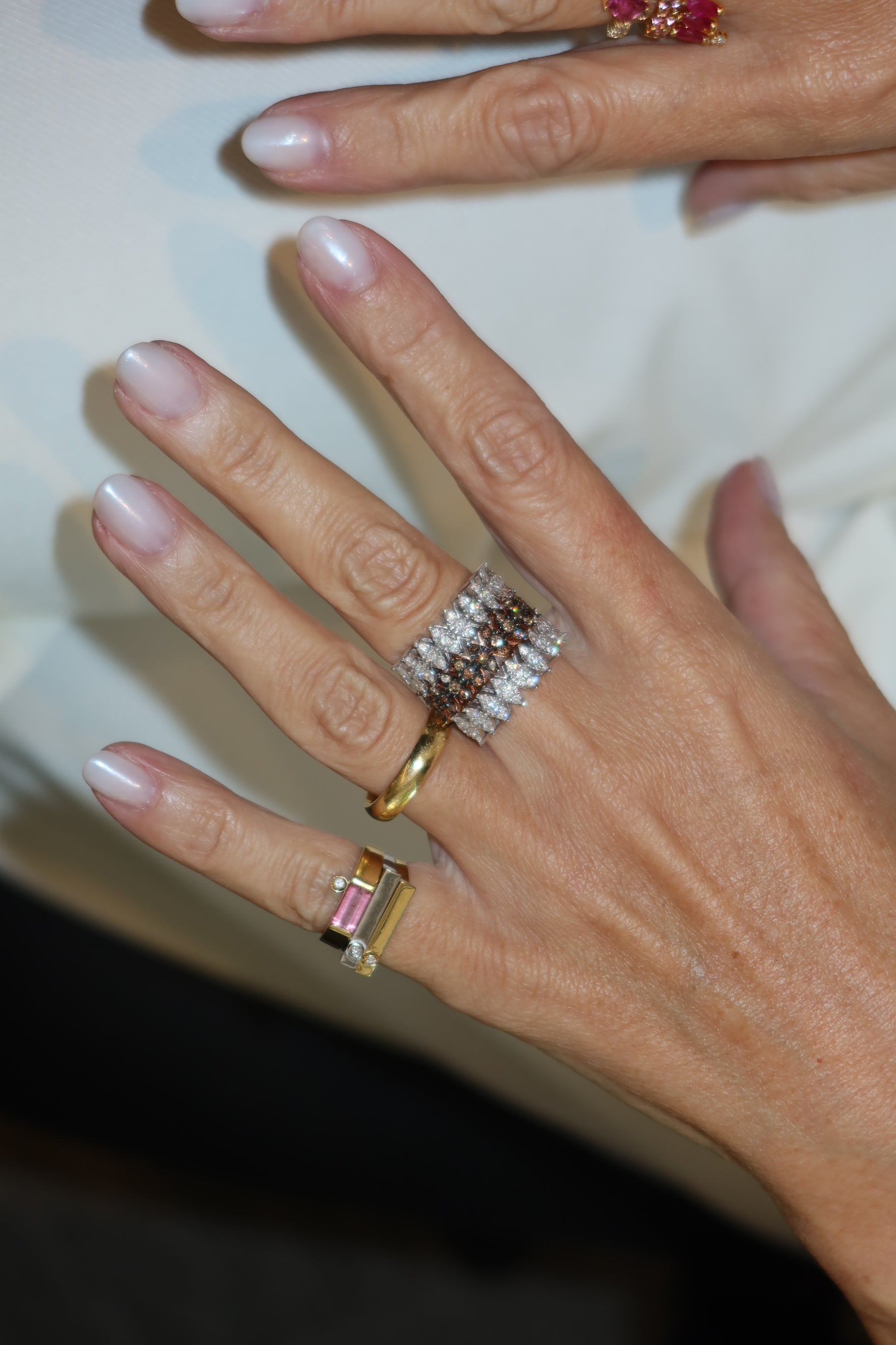 ANEL MEIA ALIANÇA NAVETES DE DIAMANTES