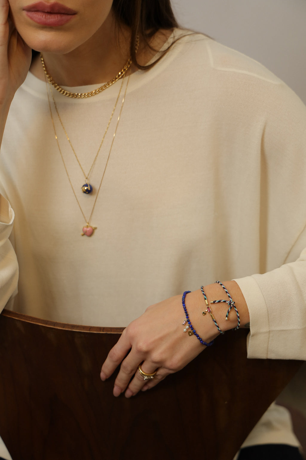 PULSEIRA FIO CORDA COM TURMALINA ROSA
