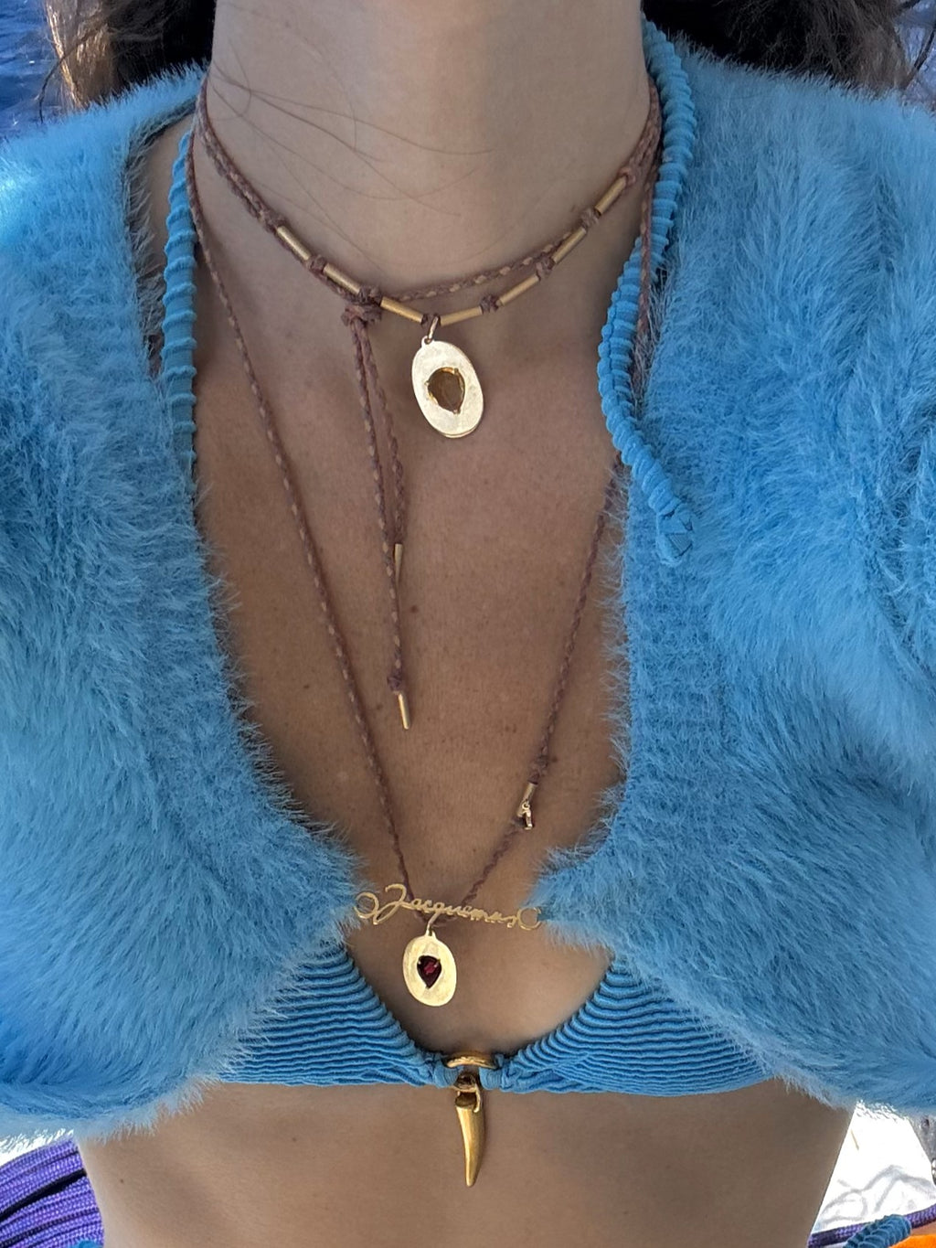 COLAR FIO CORDA COM 7 CANUTILHOS DE OURO