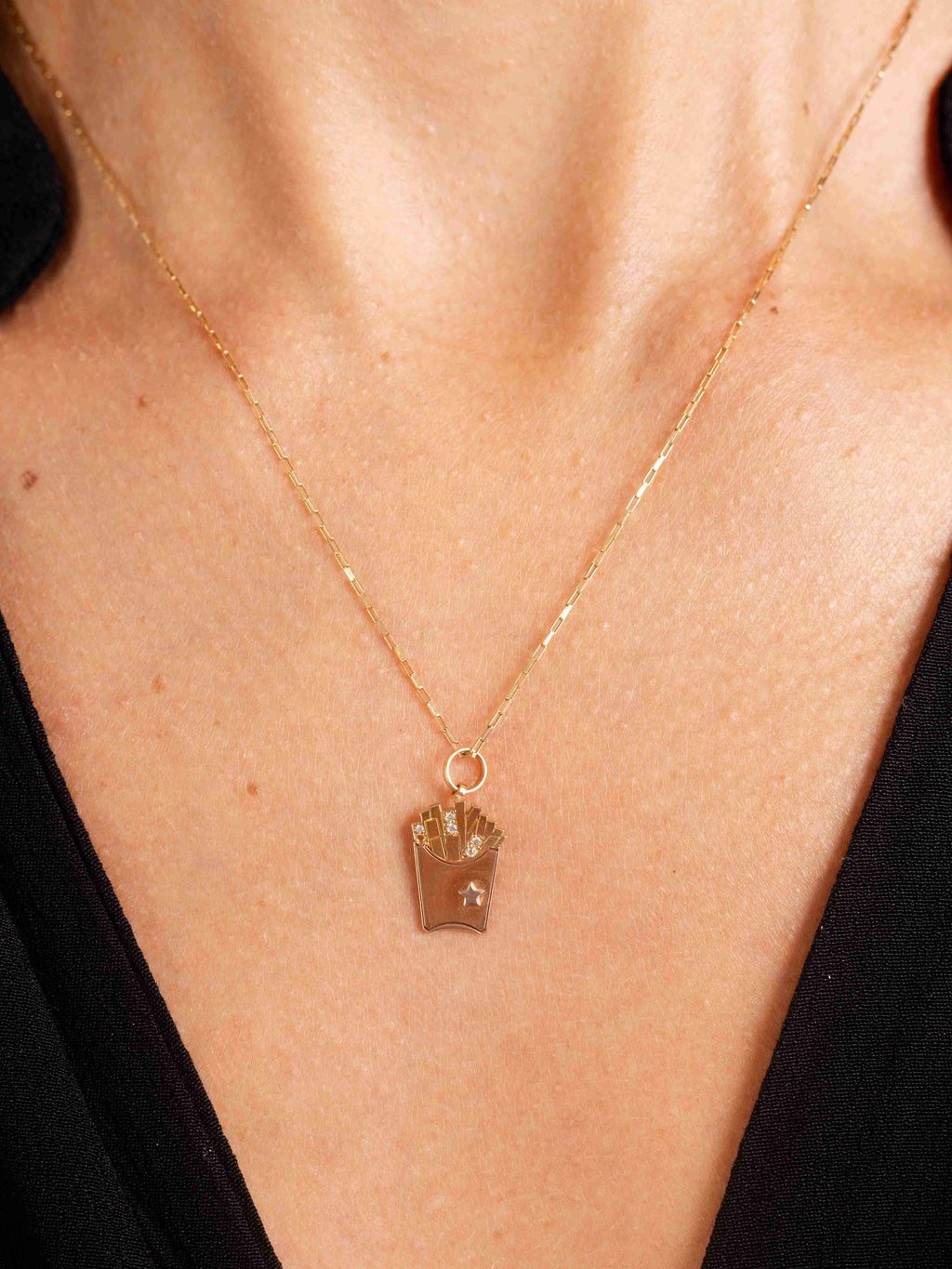 PINGENTE BATATA FRITA COM DIAMANTES