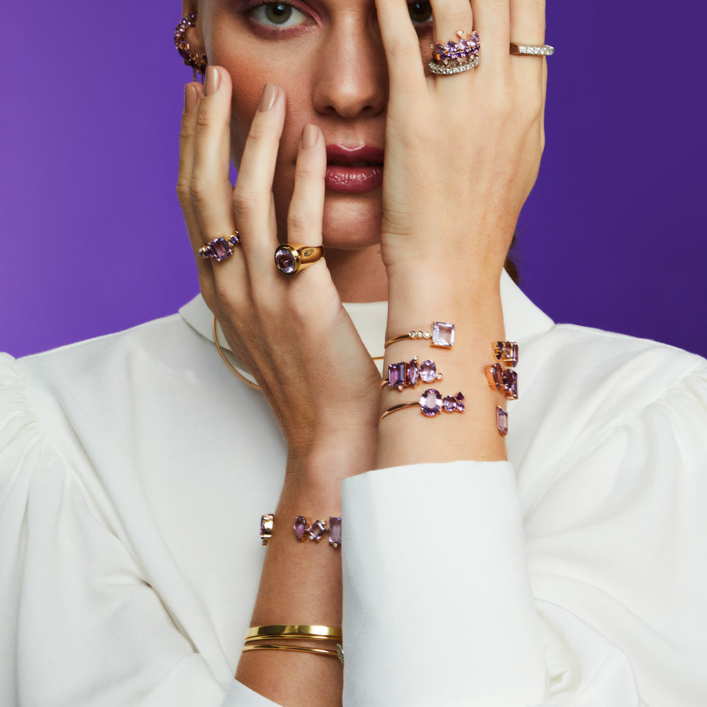 ANEL DEDINHO COM AMETISTA