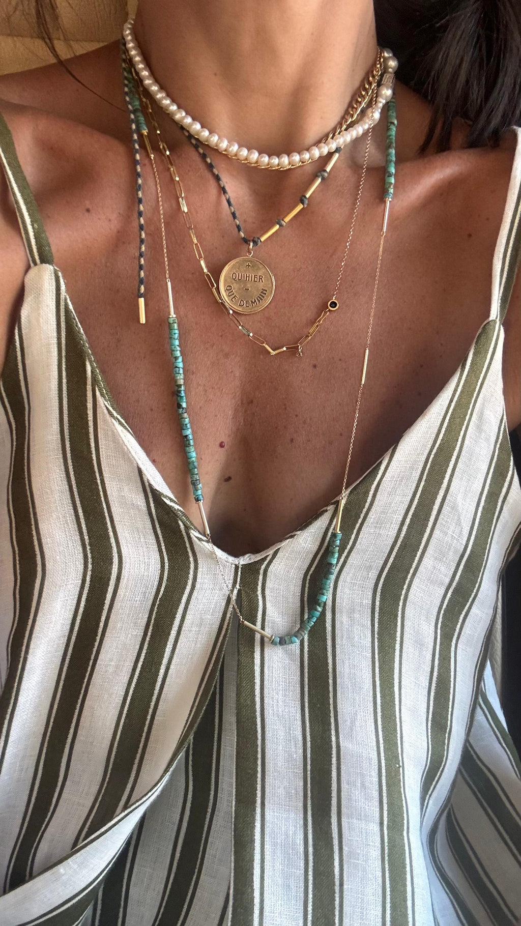 COLAR MAXI FIO TURQUESA